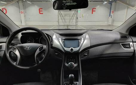 Hyundai Elantra V, 2012 год, 890 000 рублей, 17 фотография