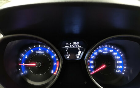 Hyundai Elantra V, 2012 год, 890 000 рублей, 16 фотография