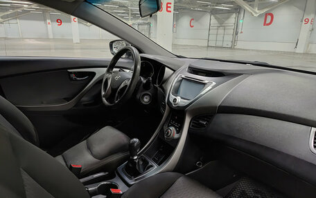 Hyundai Elantra V, 2012 год, 890 000 рублей, 15 фотография