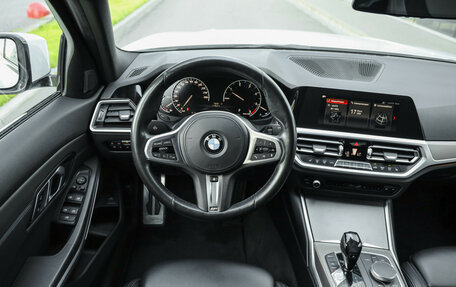 BMW 3 серия, 2019 год, 3 599 000 рублей, 15 фотография