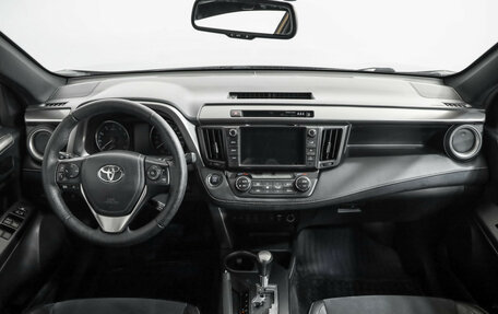 Toyota RAV4, 2016 год, 2 099 000 рублей, 11 фотография