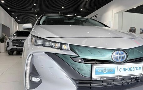 Toyota Prius IV XW50, 2018 год, 1 885 000 рублей, 9 фотография