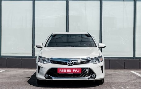 Toyota Camry, 2017 год, 2 249 000 рублей, 3 фотография