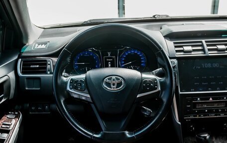 Toyota Camry, 2017 год, 2 249 000 рублей, 16 фотография