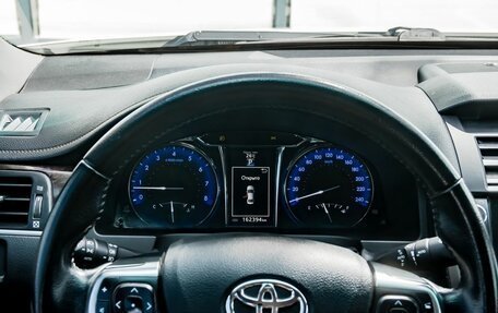 Toyota Camry, 2017 год, 2 249 000 рублей, 19 фотография