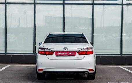 Toyota Camry, 2017 год, 2 249 000 рублей, 4 фотография