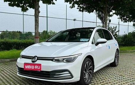 Volkswagen Golf VIII, 2022 год, 1 480 777 рублей, 1 фотография