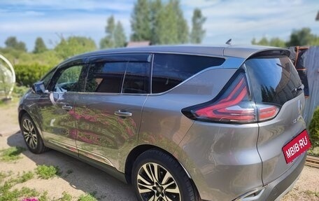 Renault Espace V рестайлинг, 2019 год, 2 800 000 рублей, 3 фотография