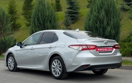 Toyota Camry, 2022 год, 3 900 000 рублей, 3 фотография