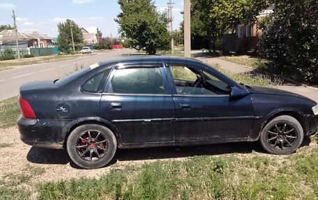 Opel Vectra B рестайлинг, 1997 год, 115 000 рублей, 2 фотография