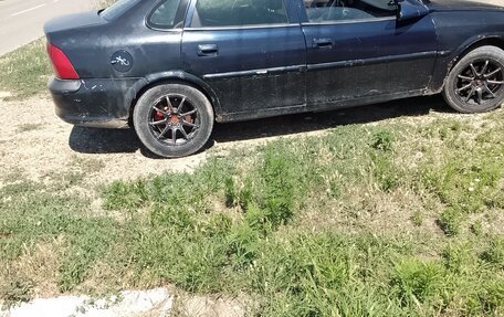 Opel Vectra B рестайлинг, 1997 год, 115 000 рублей, 3 фотография