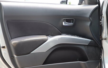 Mitsubishi Outlander III рестайлинг 3, 2008 год, 590 000 рублей, 18 фотография