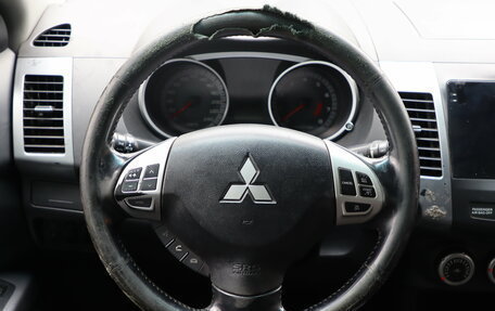 Mitsubishi Outlander III рестайлинг 3, 2008 год, 590 000 рублей, 10 фотография