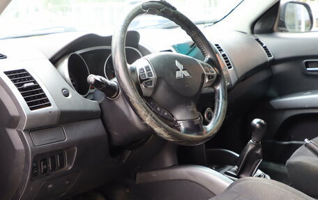 Mitsubishi Outlander III рестайлинг 3, 2008 год, 590 000 рублей, 12 фотография