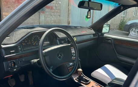 Mercedes-Benz W124, 1990 год, 450 000 рублей, 8 фотография