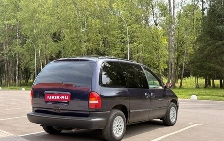 Chrysler Voyager III, 1998 год, 330 000 рублей, 3 фотография