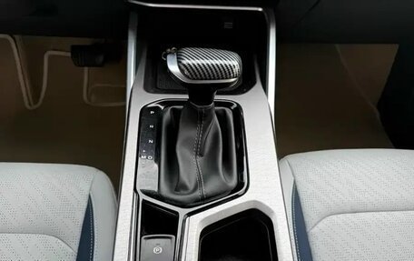 Geely Emgrand, 2022 год, 1 016 000 рублей, 10 фотография