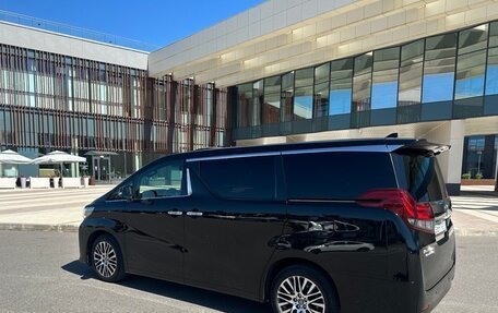 Toyota Alphard III, 2017 год, 3 600 000 рублей, 9 фотография