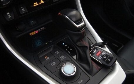 Toyota RAV4, 2023 год, 3 135 000 рублей, 12 фотография