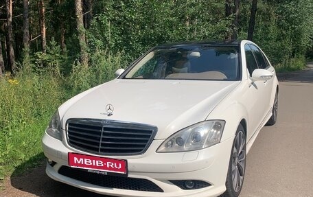Mercedes-Benz S-Класс, 2005 год, 1 180 000 рублей, 1 фотография
