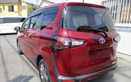 Toyota Sienta II, 2022 год, 1 570 000 рублей, 6 фотография