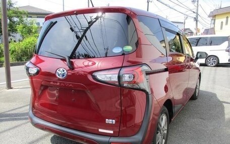 Toyota Sienta II, 2022 год, 1 570 000 рублей, 8 фотография