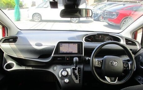 Toyota Sienta II, 2022 год, 1 570 000 рублей, 11 фотография