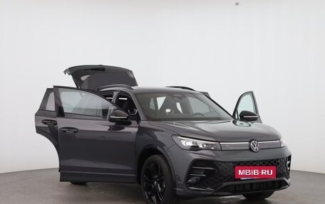 Volkswagen Tiguan, 2025 год, 3 650 000 рублей, 15 фотография