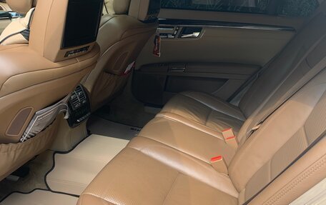 Mercedes-Benz S-Класс, 2005 год, 1 180 000 рублей, 9 фотография