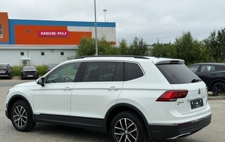 Volkswagen Tiguan II, 2020 год, 2 830 000 рублей, 6 фотография