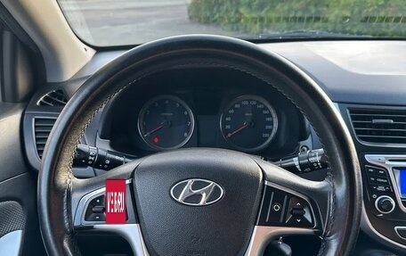 Hyundai Solaris II рестайлинг, 2013 год, 885 000 рублей, 20 фотография