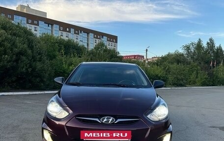 Hyundai Solaris II рестайлинг, 2013 год, 885 000 рублей, 16 фотография