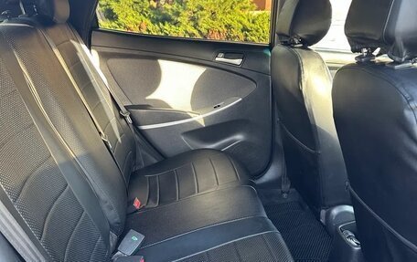 Hyundai Solaris II рестайлинг, 2013 год, 885 000 рублей, 30 фотография