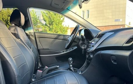 Hyundai Solaris II рестайлинг, 2013 год, 885 000 рублей, 29 фотография