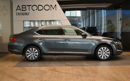 Skoda Superb III рестайлинг, 2022 год, 3 199 000 рублей, 4 фотография