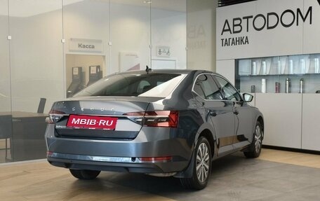 Skoda Superb III рестайлинг, 2022 год, 3 199 000 рублей, 7 фотография