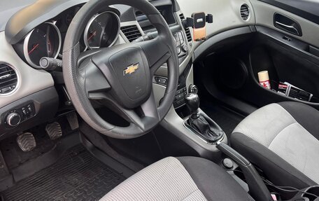 Chevrolet Cruze II, 2011 год, 650 000 рублей, 7 фотография