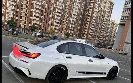 BMW 3 серия, 2019 год, 2 500 000 рублей, 3 фотография