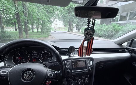 Volkswagen Passat B8 рестайлинг, 2015 год, 1 495 000 рублей, 5 фотография