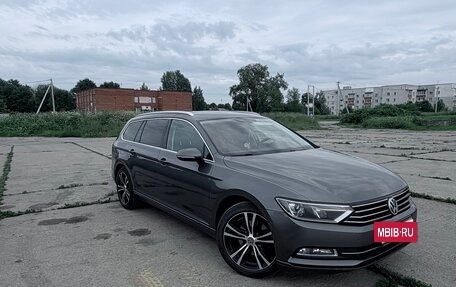 Volkswagen Passat B8 рестайлинг, 2015 год, 1 495 000 рублей, 8 фотография