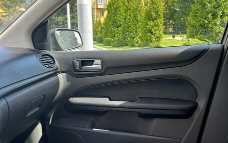 Ford Focus II рестайлинг, 2005 год, 400 000 рублей, 27 фотография