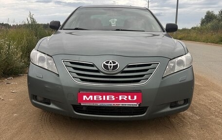 Toyota Camry, 2007 год, 1 050 000 рублей, 2 фотография