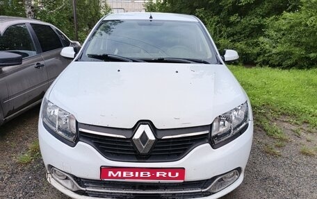 Renault Logan II, 2015 год, 550 000 рублей, 1 фотография