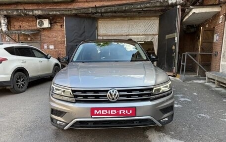 Volkswagen Tiguan II, 2019 год, 2 500 000 рублей, 1 фотография
