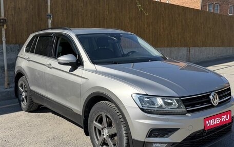 Volkswagen Tiguan II, 2019 год, 2 200 000 рублей, 1 фотография