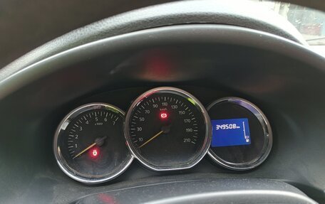 Renault Logan II, 2015 год, 550 000 рублей, 6 фотография