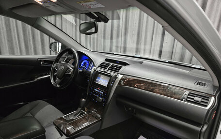 Toyota Camry, 2016 год, 1 865 000 рублей, 11 фотография