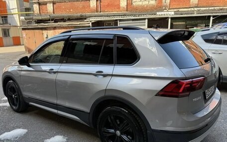 Volkswagen Tiguan II, 2019 год, 2 500 000 рублей, 4 фотография