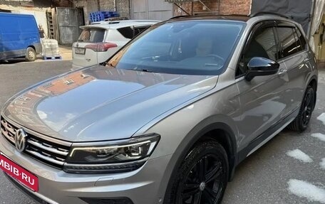 Volkswagen Tiguan II, 2019 год, 2 500 000 рублей, 3 фотография