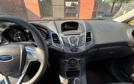 Ford Fiesta, 2015 год, 900 000 рублей, 7 фотография